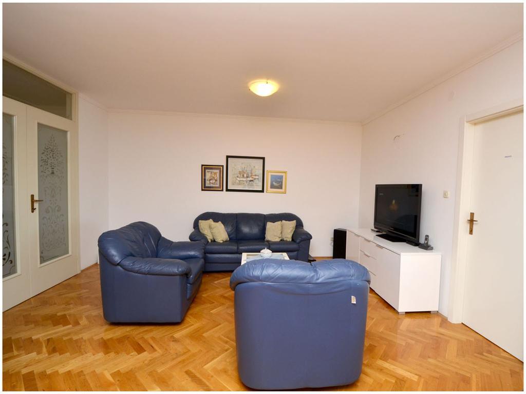 Apartment Laura Ποντστράνα Δωμάτιο φωτογραφία