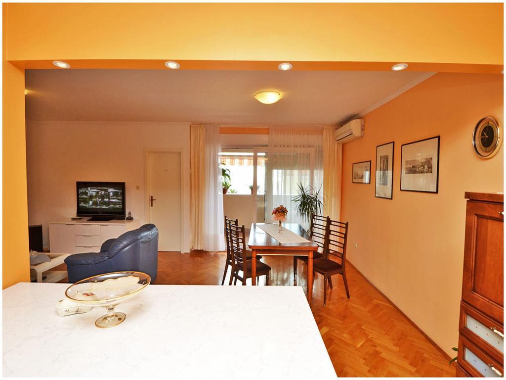 Apartment Laura Ποντστράνα Δωμάτιο φωτογραφία