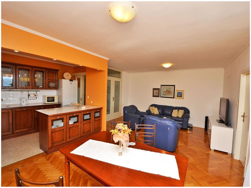 Apartment Laura Ποντστράνα Δωμάτιο φωτογραφία