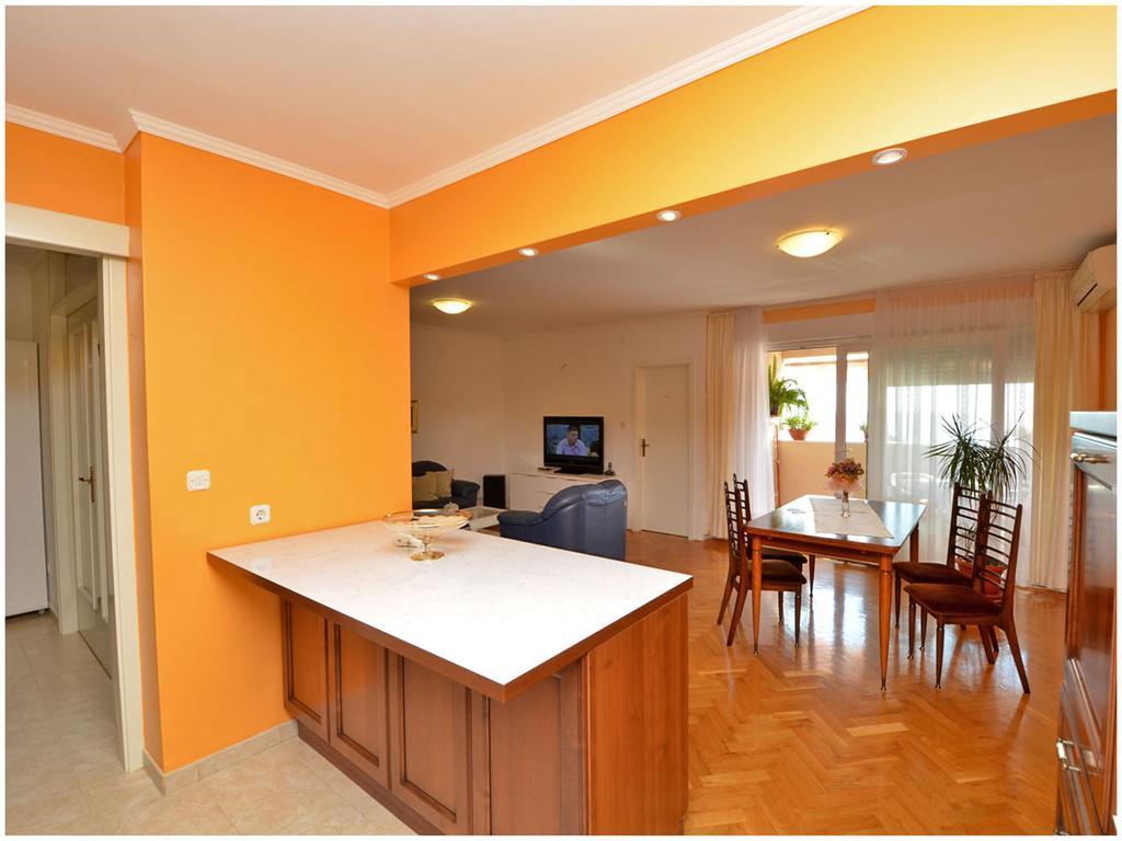 Apartment Laura Ποντστράνα Δωμάτιο φωτογραφία
